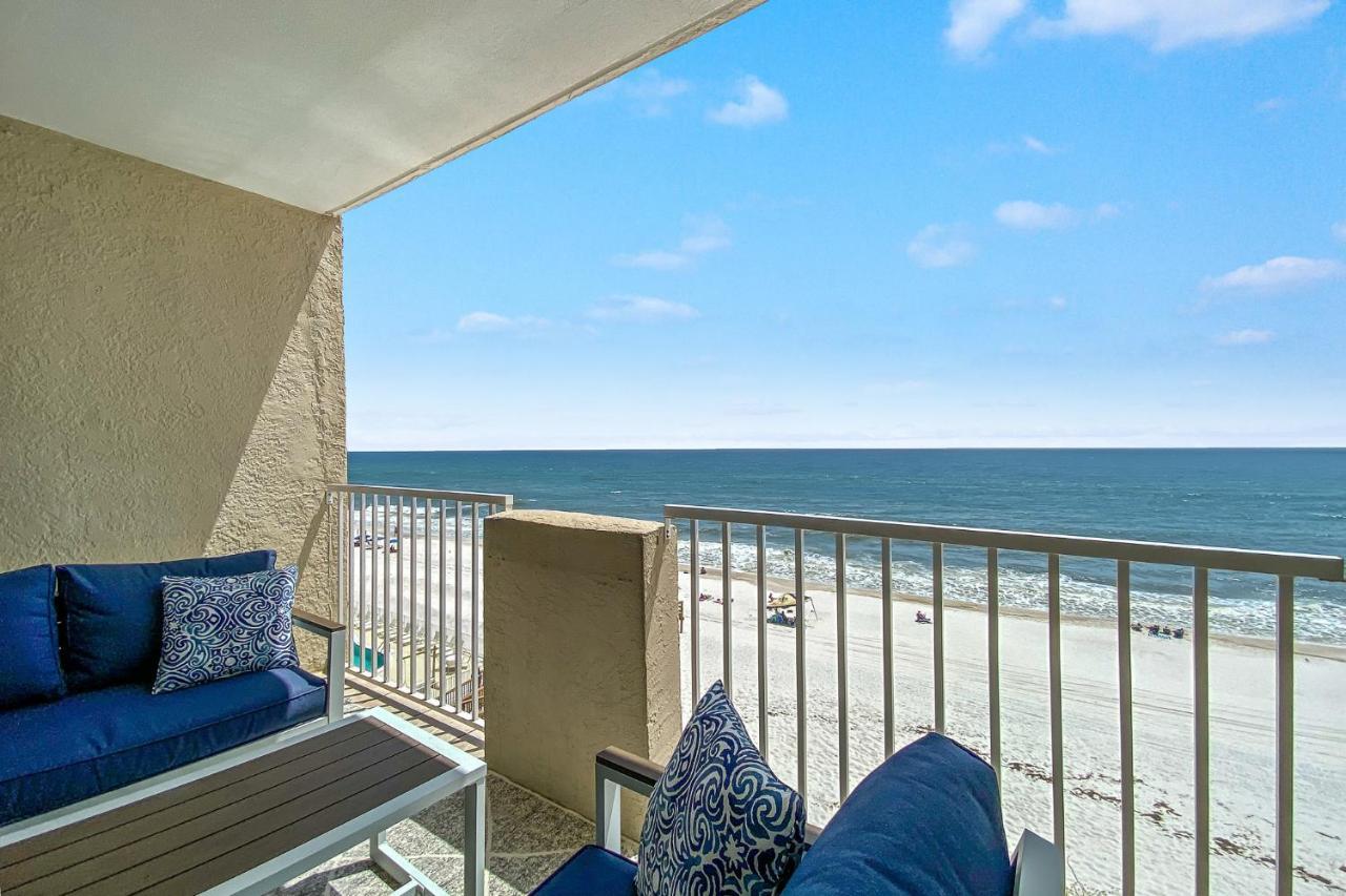 Holiday home Tropical Winds 403: Beachfront Oasis With Pool And Fitness *