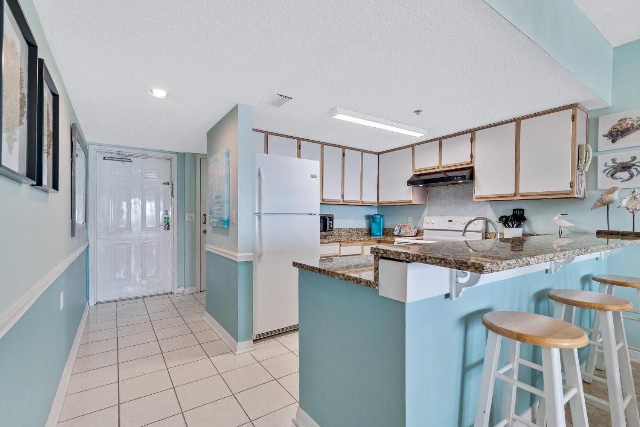 Tropical Winds 403: Beachfront Oasis With Pool And Fitness Holiday home Gulf Shores
